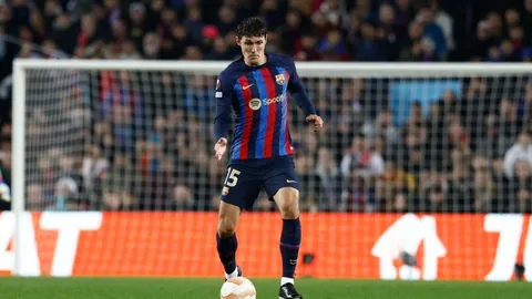 北京国安与上海上港中超第20轮对决1-1握手言和，阿兰进球洛佩斯补射扳平